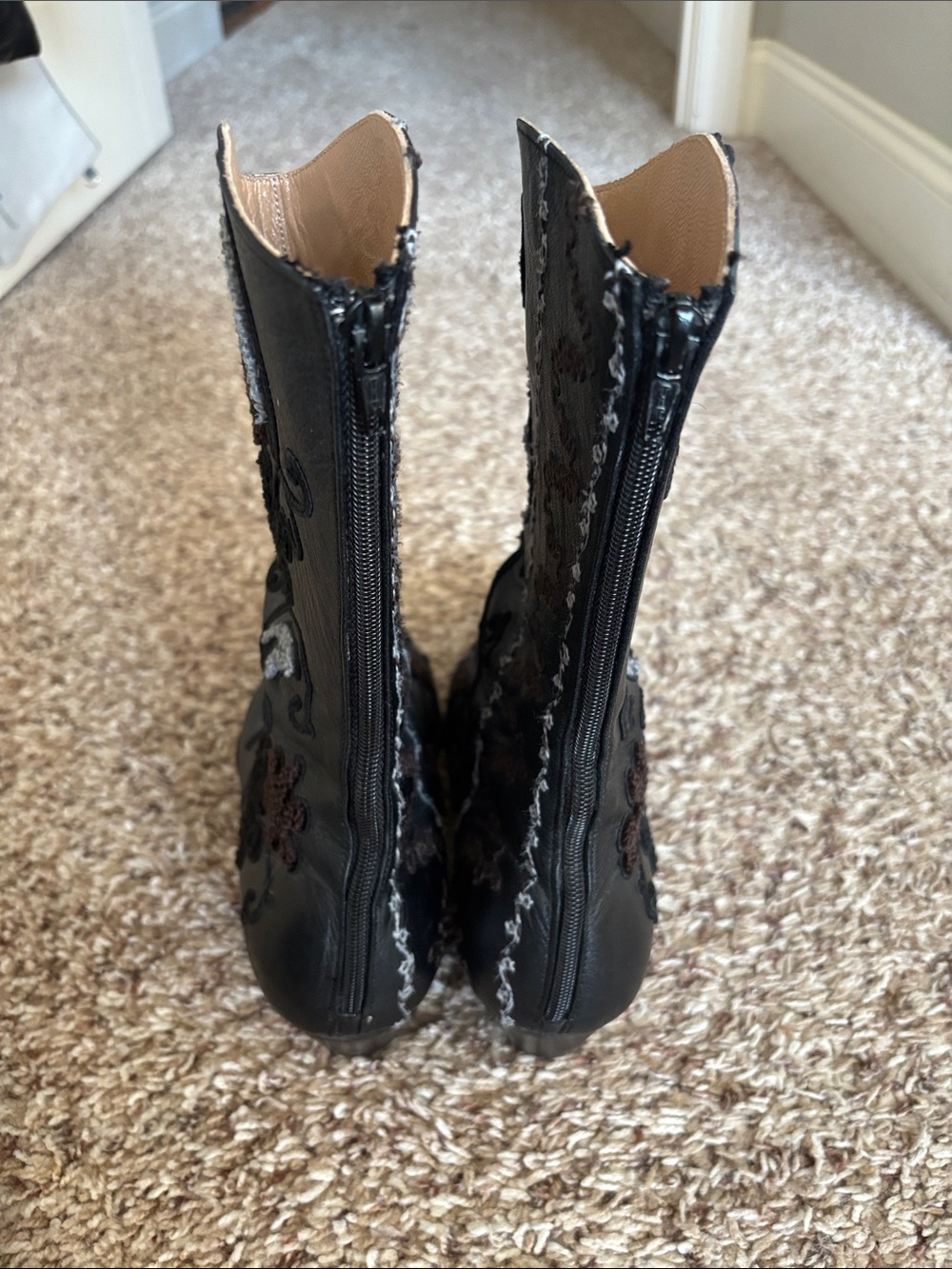 Artemis Design Co. Black Floral Embroidered Western Heeled Boots - Picture 3 of 6
